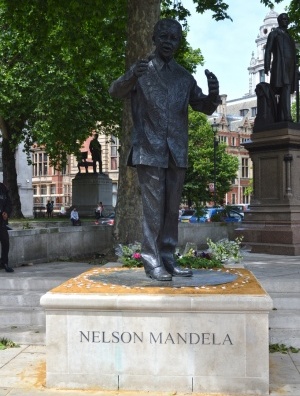 JAR - socha Nelsona Mandely